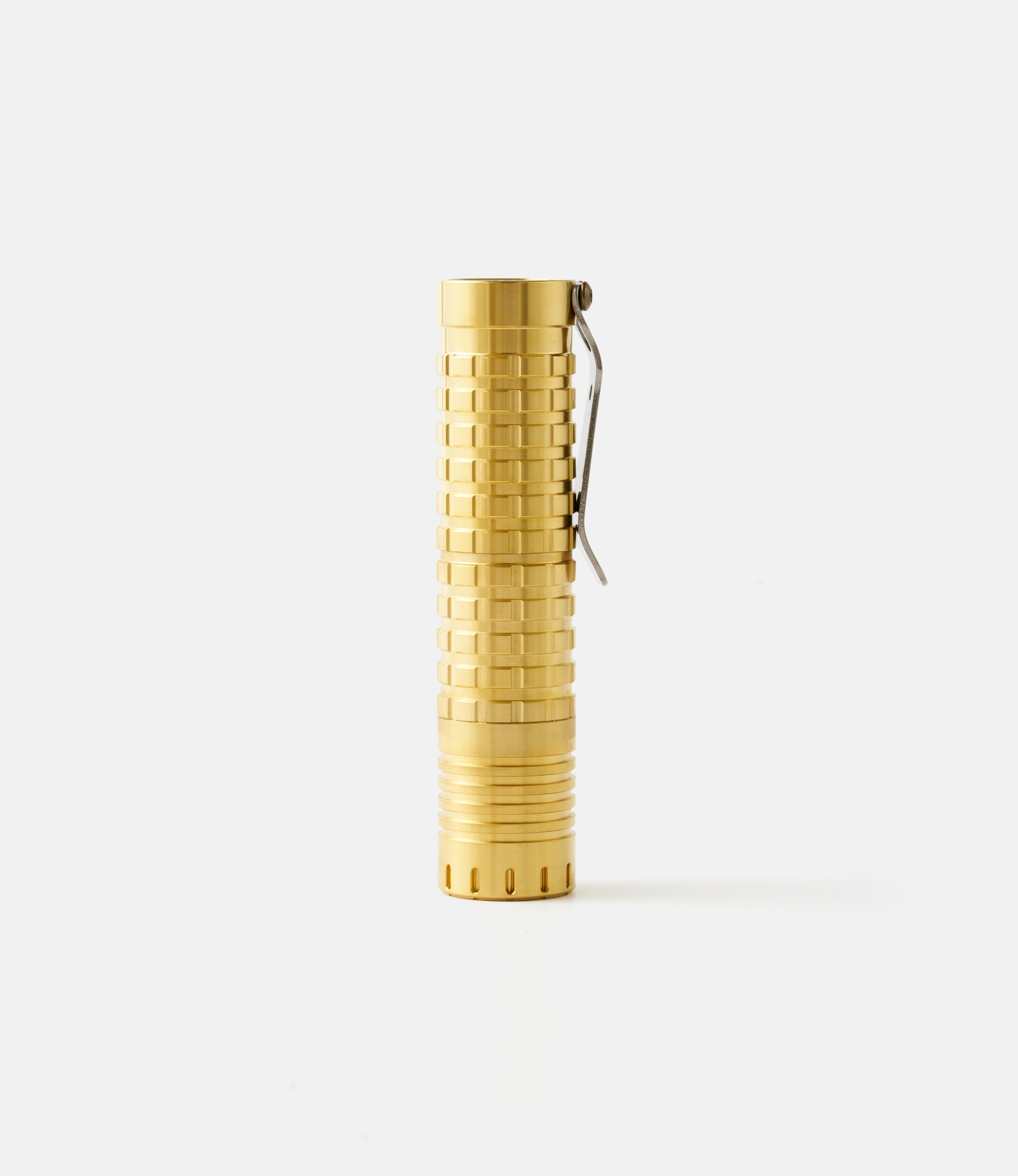Dawn Hex 18650 Brass XPL — фонарик из латуни