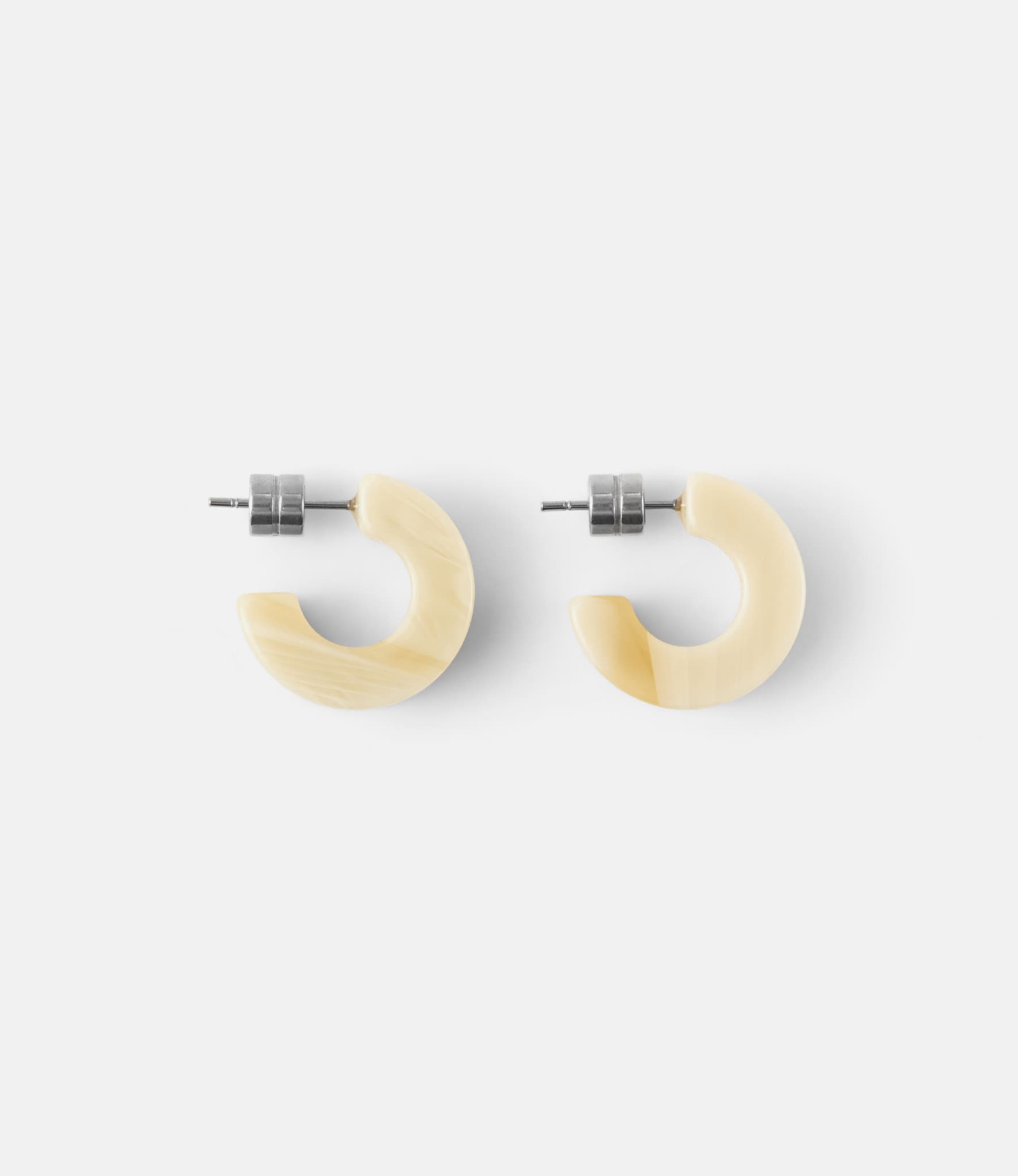 Machete Muse Hoops in Alabaster — серьги из ацетата