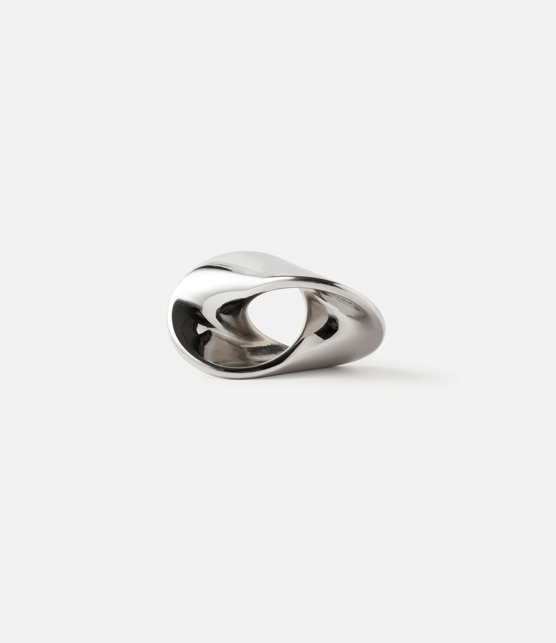 Matter Collection Anti Oloid Steel — геометрический объект