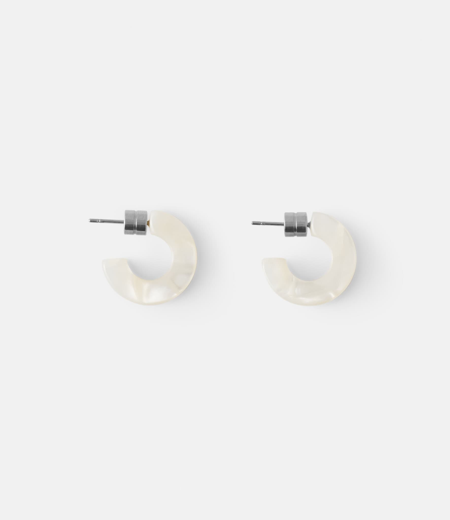 Machete Muse Hoops in White Shell — серьги из ацетата