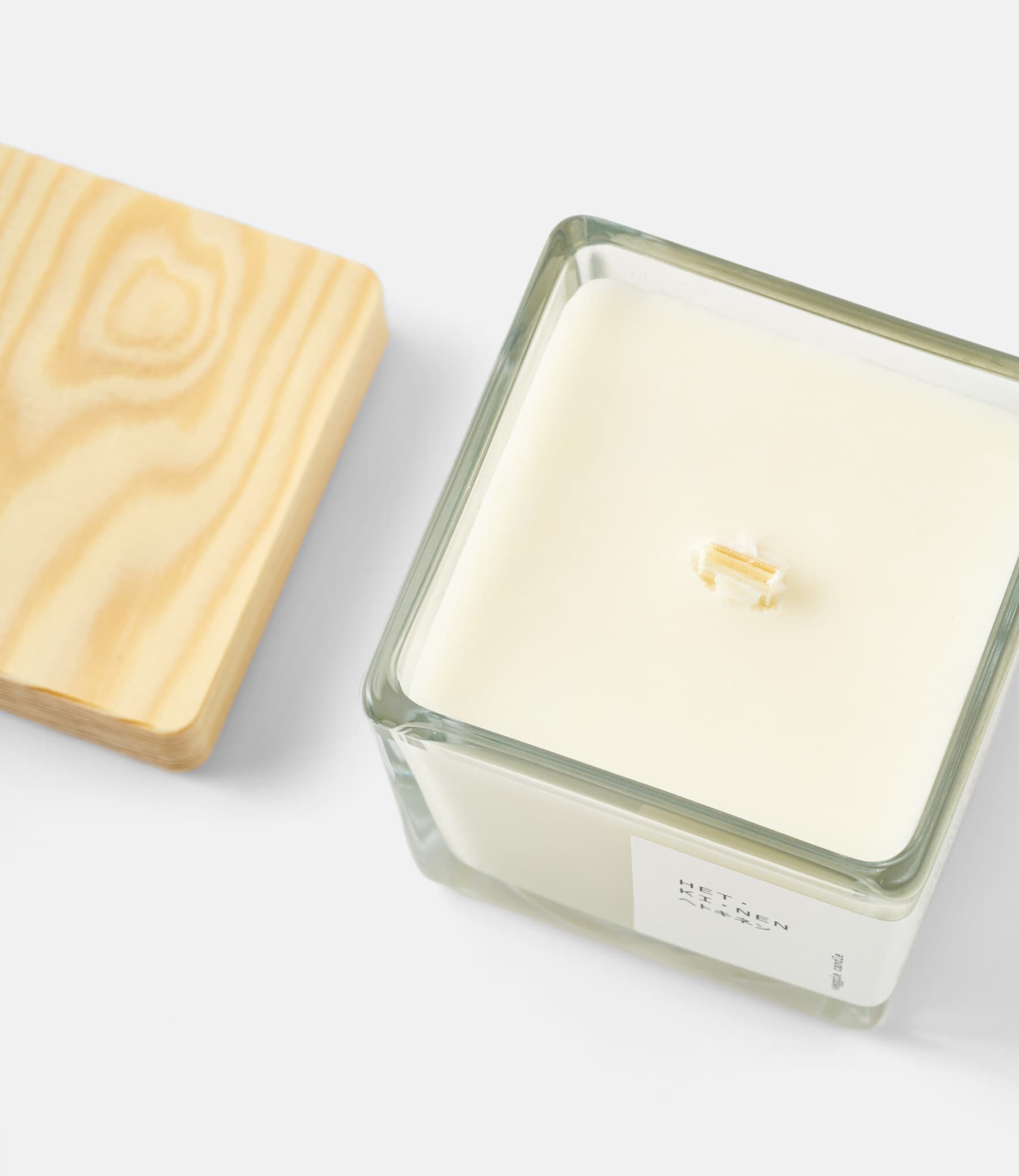 Hetkinen Veggie Candle Spruce Resin Square — вегетарианская свеча