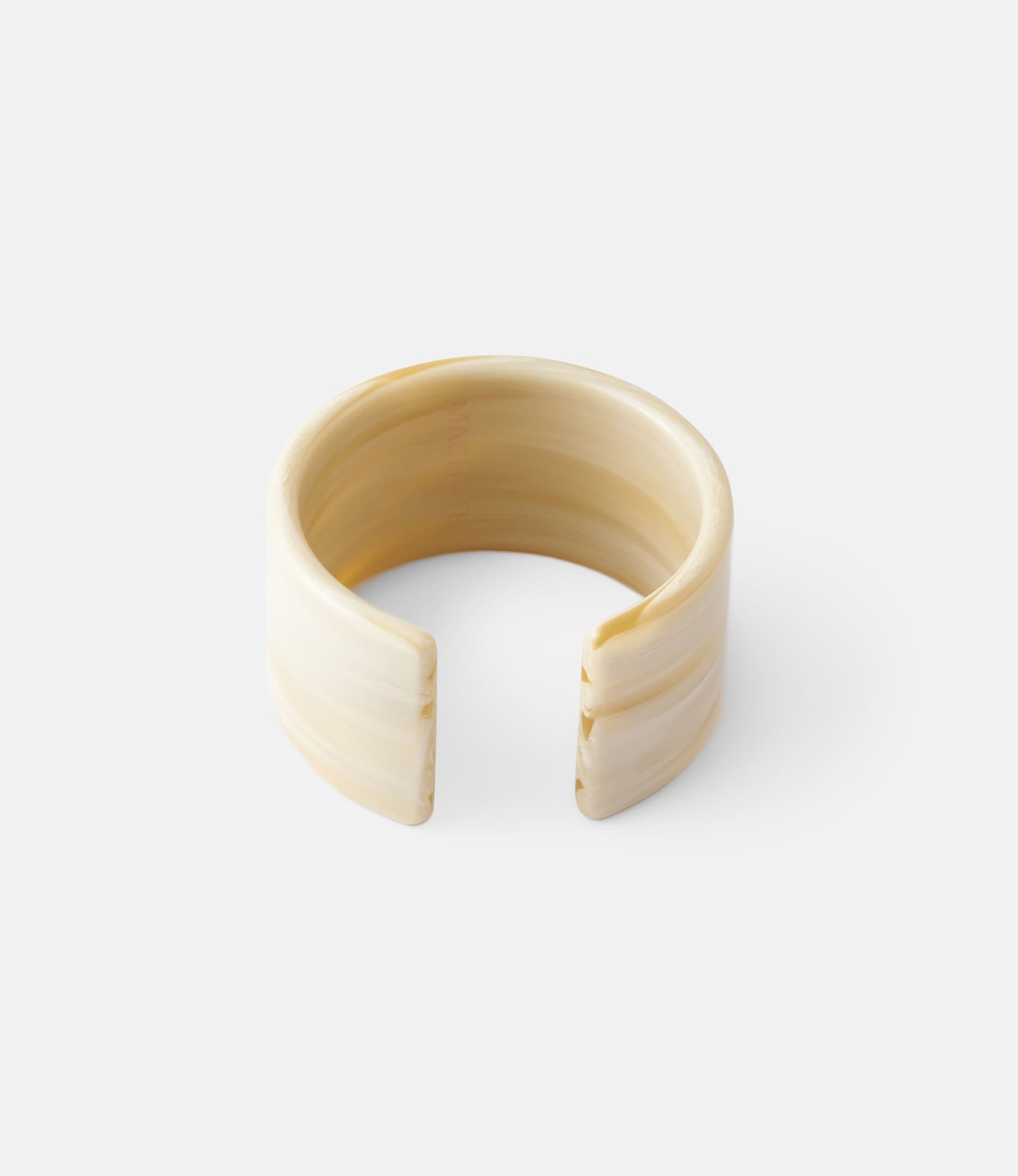 Machete Jumbo Cuff in Alabaster — браслет из ацетата